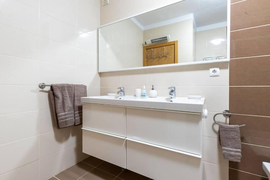 Lovely One Bedroom Apartment In 알보르 외부 사진